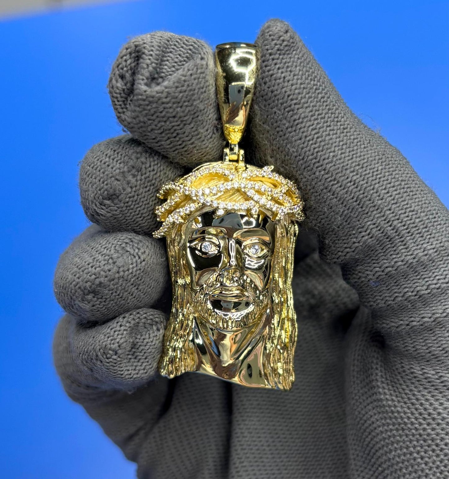 Pendant Jesus