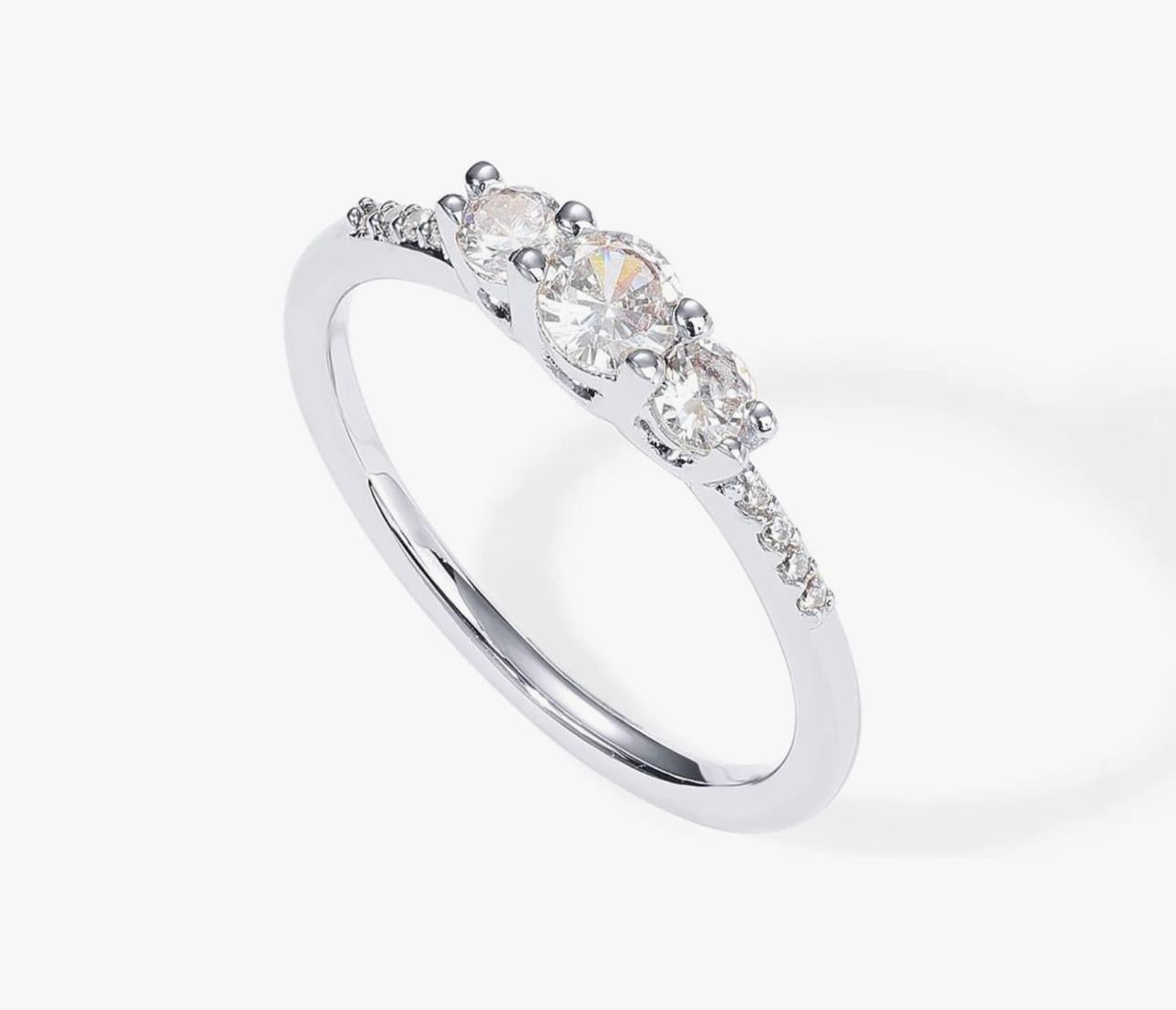 Sortija Triple Prong Cz
