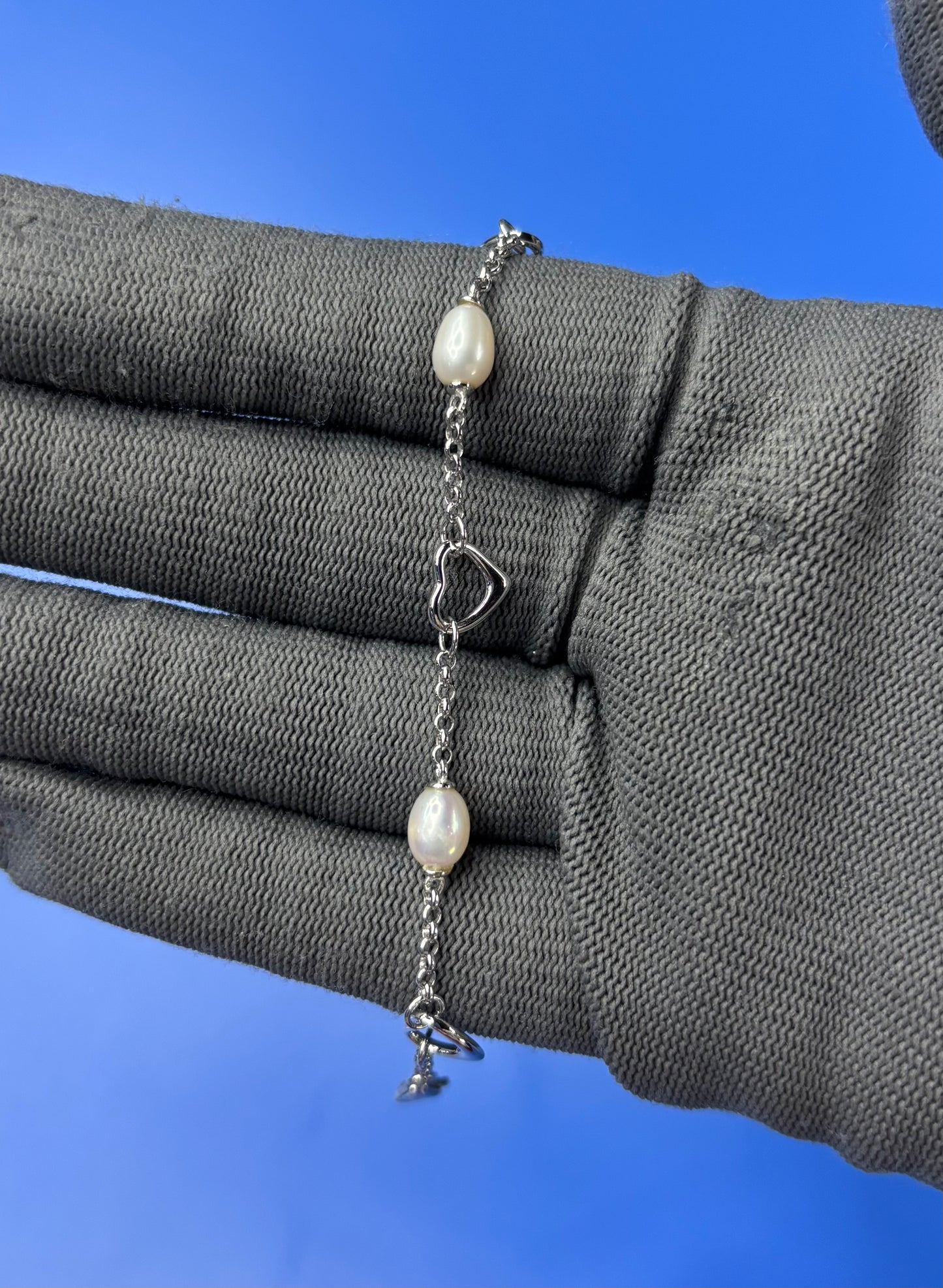 Pulsera con Perlas y corazon 7”