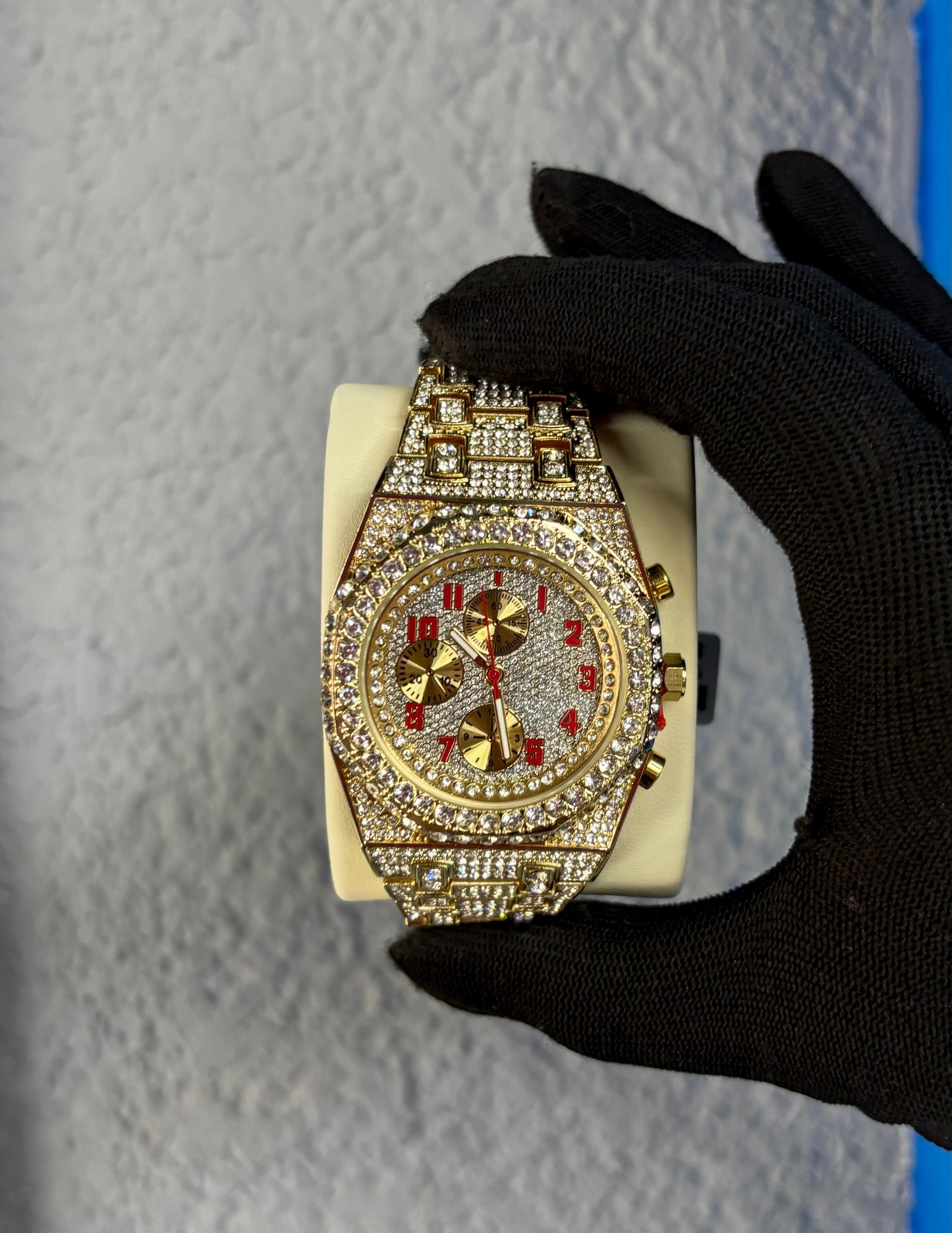 Techno pave 44mm gold and red