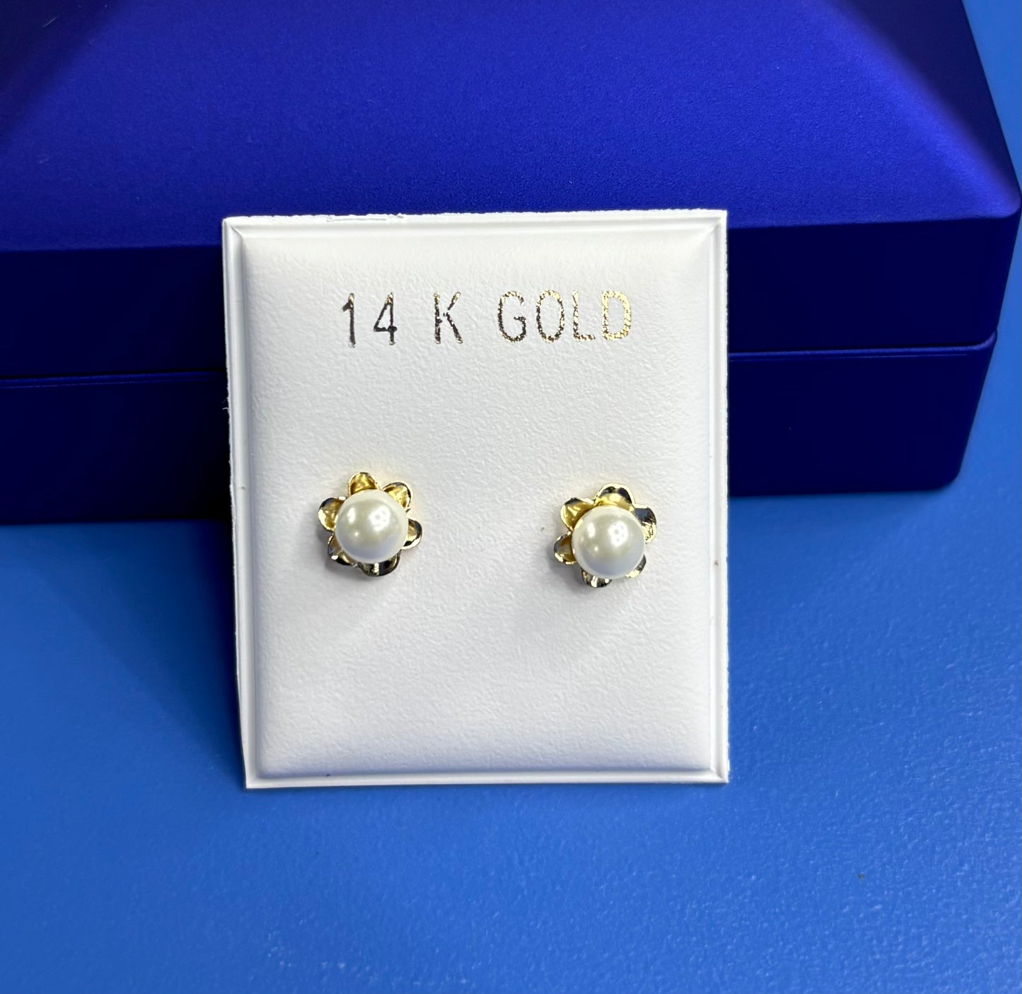 Pantallas 14k En Forma De Flor con Perla